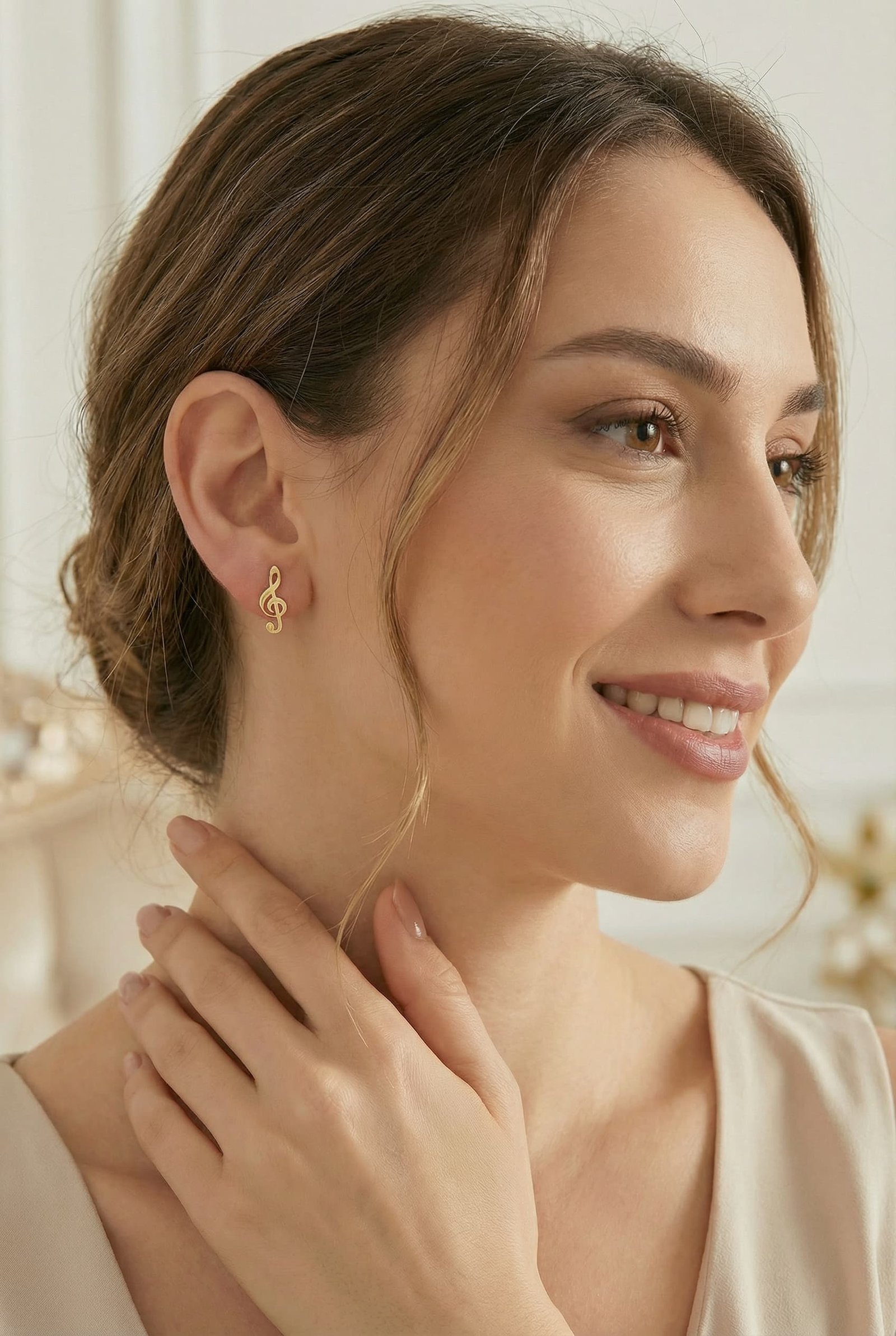 Sol Anahtarı Gümüş Küpe