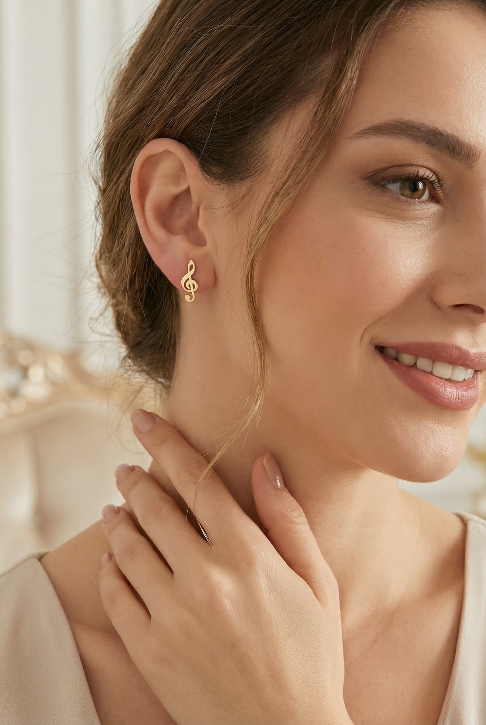 Sol Anahtarı Gümüş Küpe